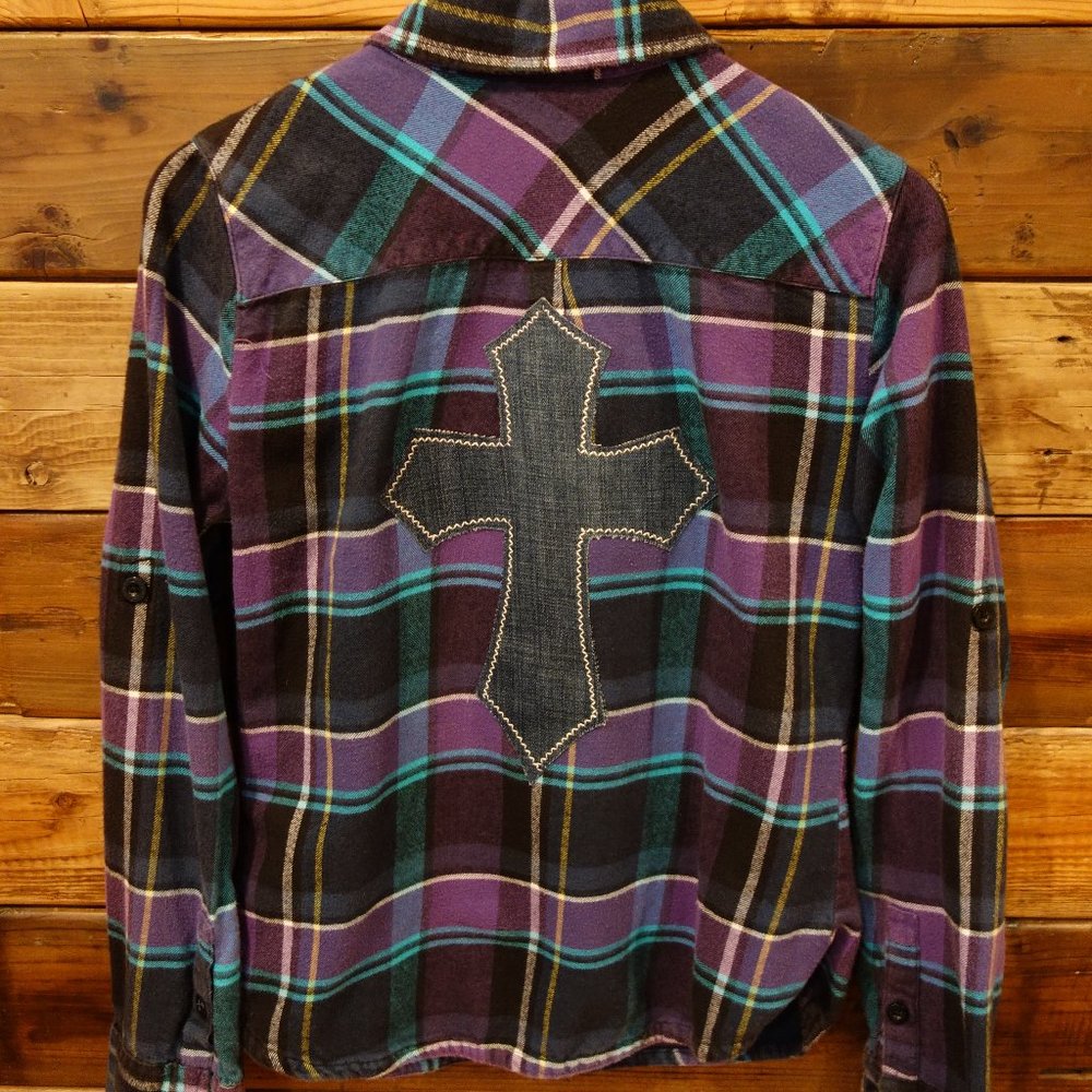 One-of-a-Kind Vintage O'Neil Flannel w/ MadAndie Custom Cross - M
